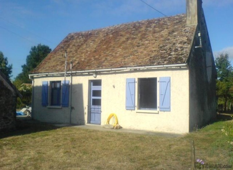 Pretty little country cottage.