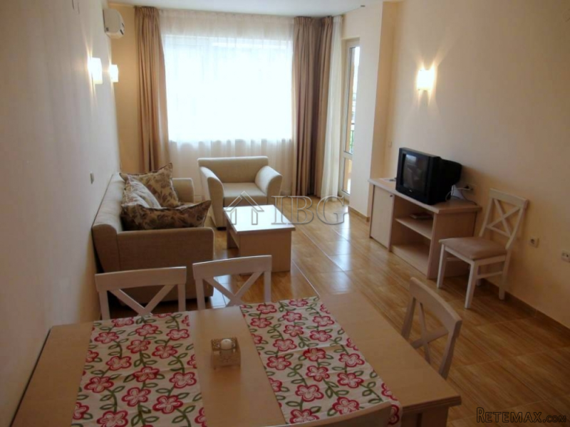 Spacious 2-bedroom apartment with POOL.. - 2