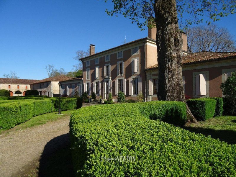 LOT ET GARONNE - Aiguillon - Beautiful..