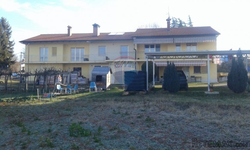 Pazin, kuća sa prostranom okućnicom - 4