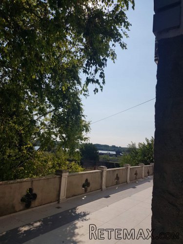 Prodajem kucu u Starim Banovcima - 4