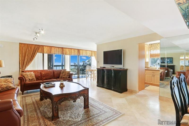 2 bedroom Residence For Sale: Singer.. - 2