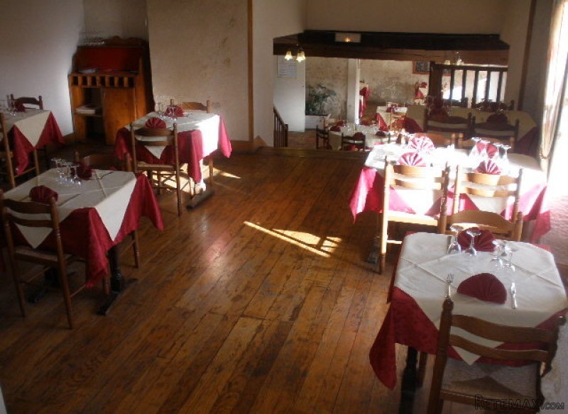 Big restaurant by the river in centre.. - 2
