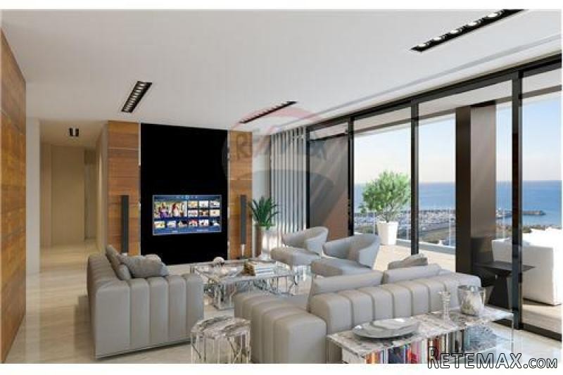 Condo/Apartment - For Sale -..