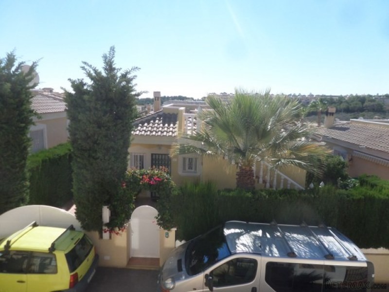 2 Bedrooms - Villa - Alicante - For Sale