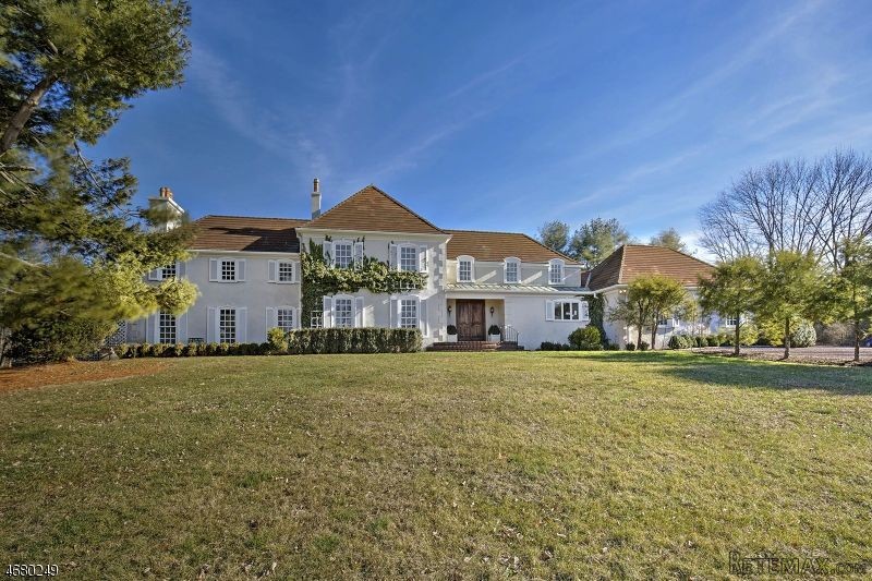 3 bedroom Detached House For Sale: 260..