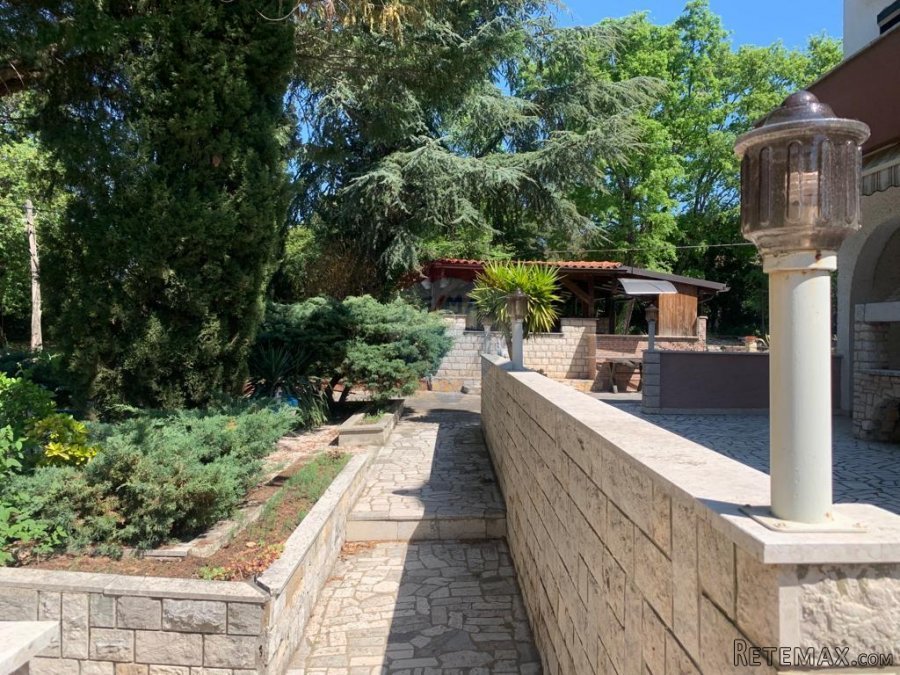 Istra, Poreč, kuća sa restoranom i velikom okućnicom od 5614