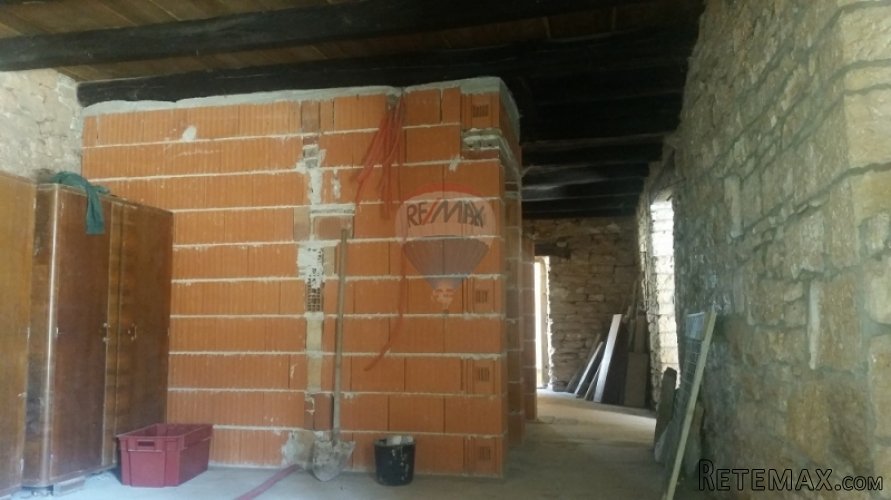 KUĆA S BAZENOM U SREDIŠNJOJ ISTRI! - 5