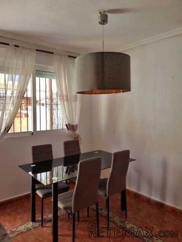 La casa tiene 3 dormitorios y 3 baños.Orientación sur.Dos p.. - 3