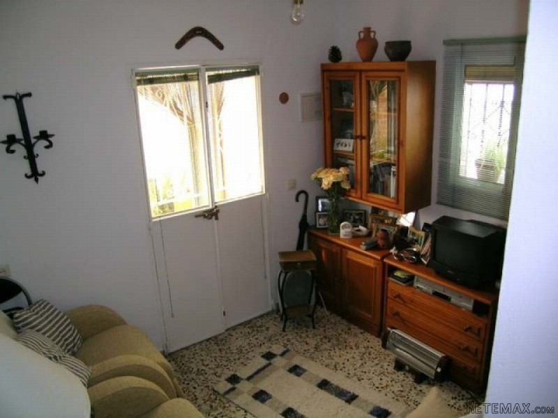 1 bedroom, 1 bathroom Townhouse, (build.. - 2