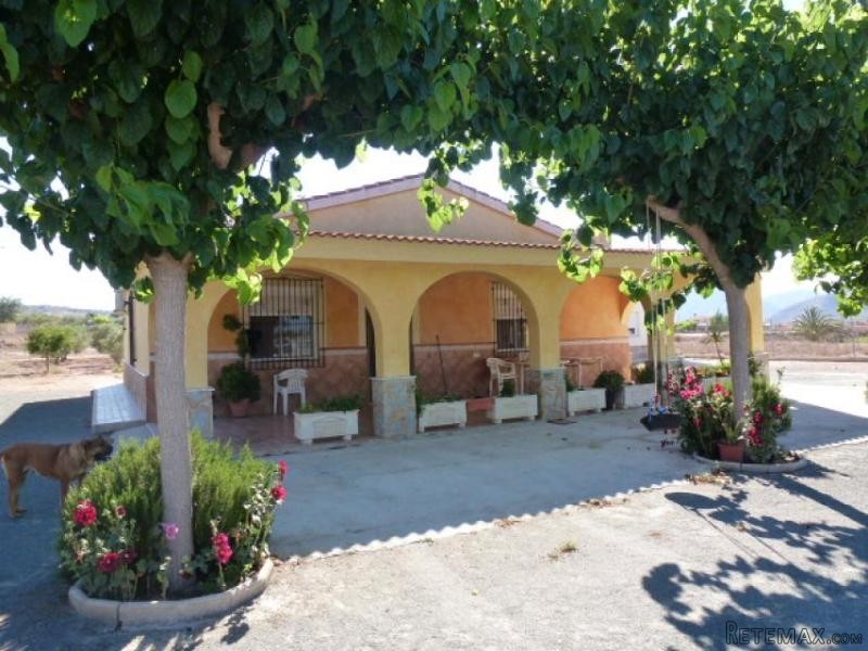 Villa for sale in Hondon de los Frailes..