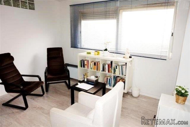 This bright apartment is located in the center of.. - 7