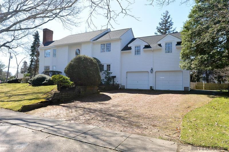 4 bedroom Detached House For Sale: 205.. - 2