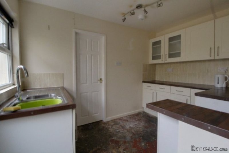 2 bedroom, Flat house for sale - 2