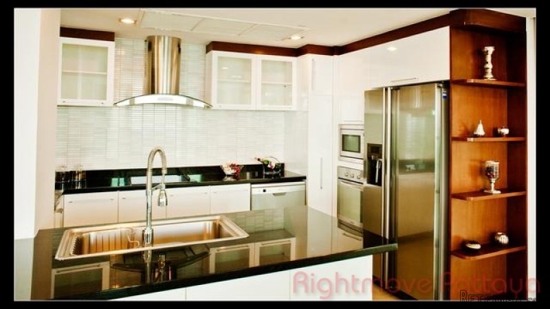 3 Bedroom Condo for sale in Na Jomtien.. - 2