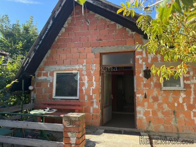 VIKENDICA S POTENCIJALOM U ZELENOJ OAZI