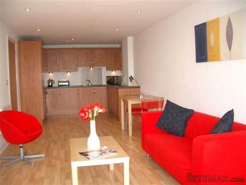 9/6, River Heights, 72 Lancefield Quay.. - 2