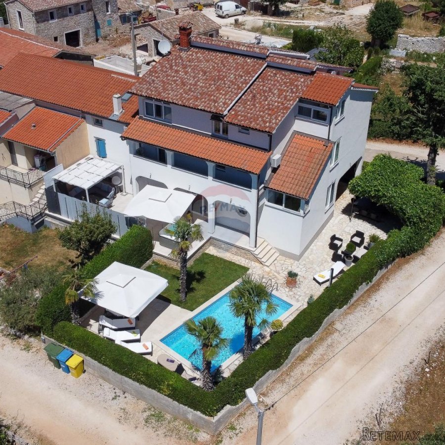 Istra, Sveti Lovreč okolica prekrasna kuća sa bazenom
