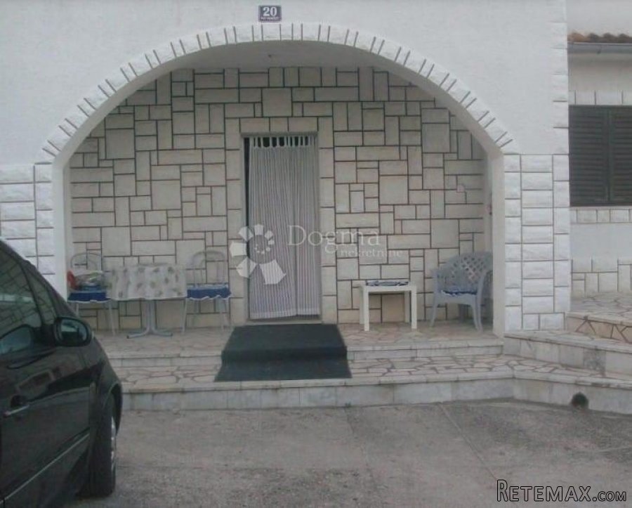OPATIJA, IKA 2SKL stan površine 79m2 na odličnoj lokaciji s - 4