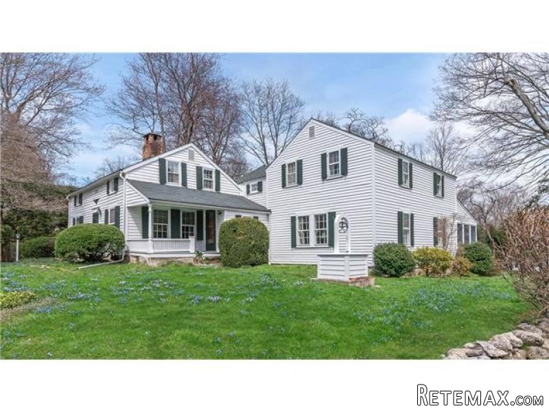 4 bedroom House For Sale: 1038..