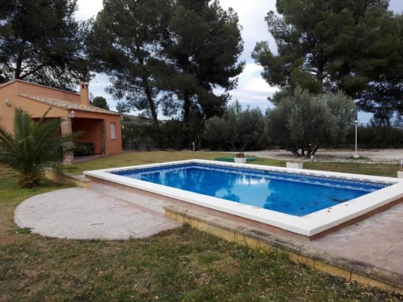 5 bedroom villa with pool (Ref. PV17011) - 2