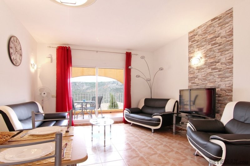 Beautiful 2 Bedroom Apartment - 2