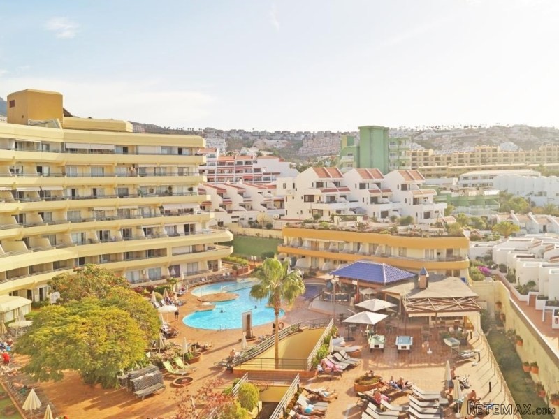 2 Bedroom Apartment on Aparthotel Santa.. - 2