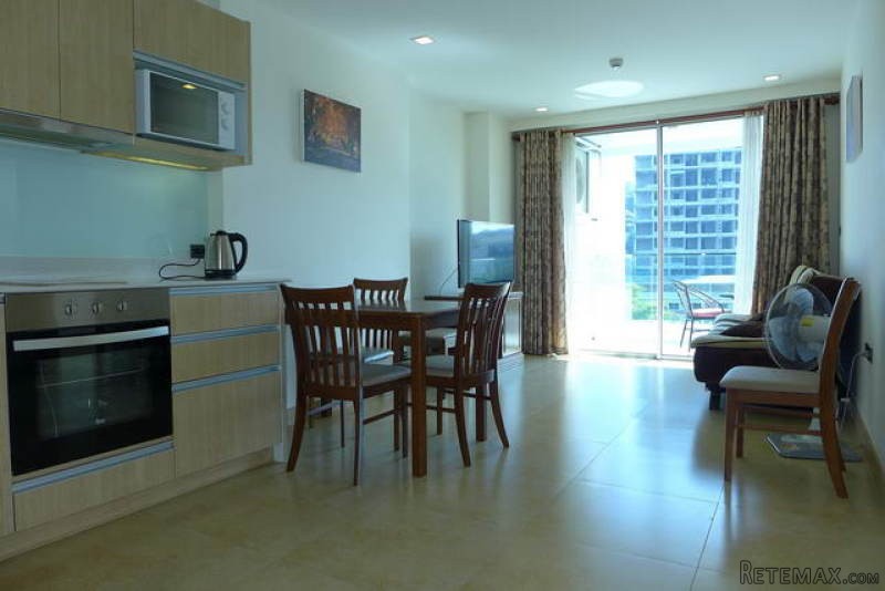 Cosy Beach Cliff Condo for Sale