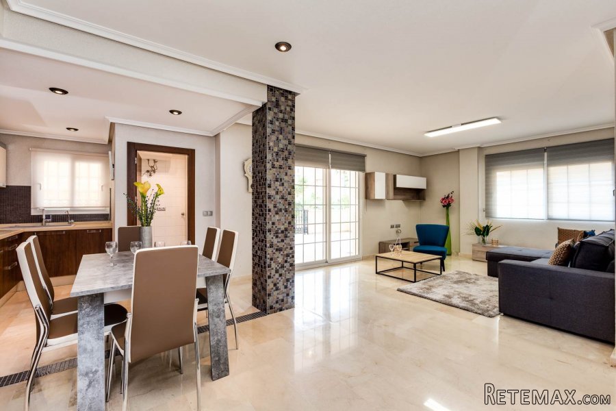 A bright apartment of 79.20 m2 with two bedrooms and two..