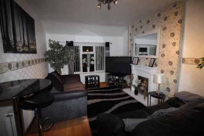 2 bedroom, Flat house for sale