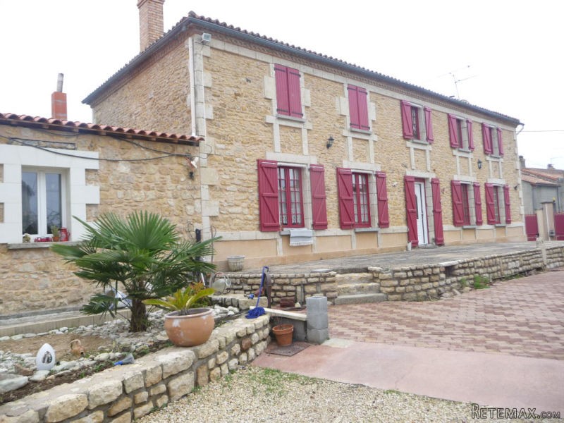 Main House with Guest Cottage