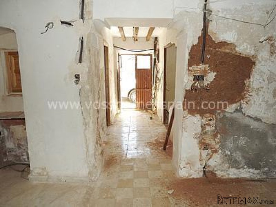 Taberno village with a 50m2 walled, private garden. Walking.. - 10
