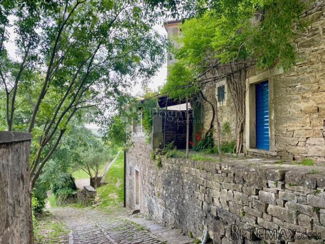 Jedinstvena kuća s neponovljivim pogledima u Grožnjanu, s ok