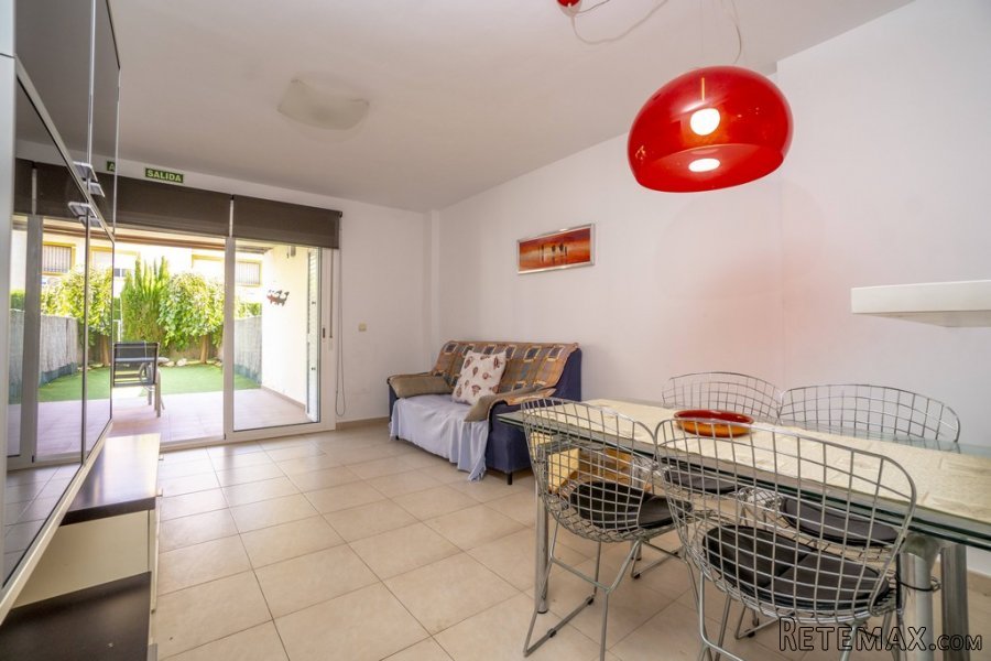 Apartamento en planta baja con bonito y amplio jardín en.. - 2