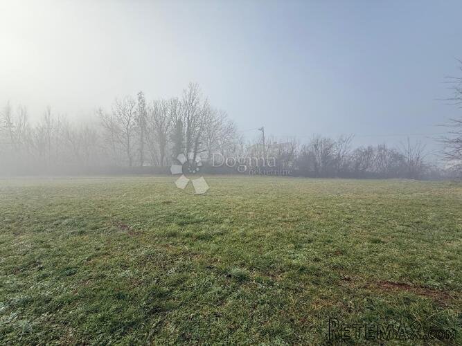 Građevinska parcela - 10 minuta od Labina - 2