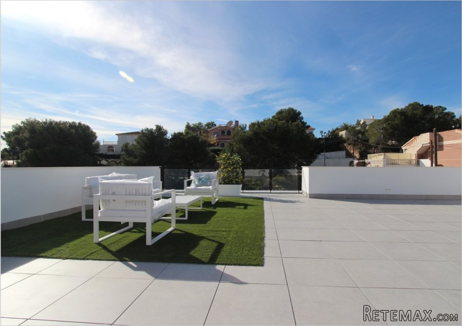 Pinar de Campoverde is a beautiful and quiet area with.. - 2
