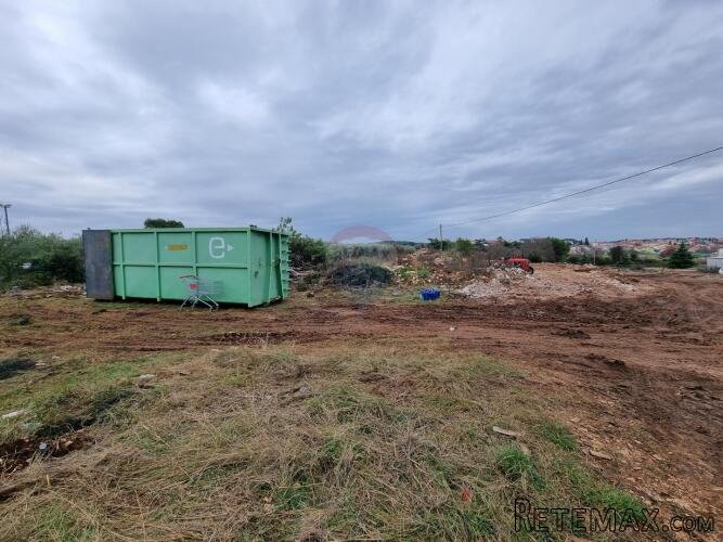 PULA, ŠTINJAN - Građevinsko zemljište gospodarske namjene - 2