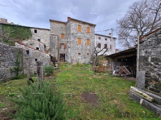 Stara vila za renoviranje u Gračišću - 2