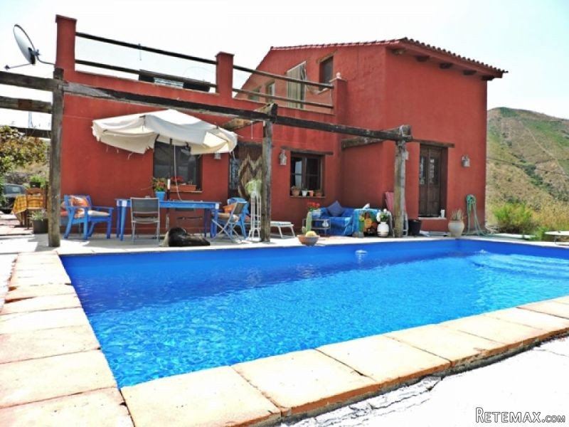 3 bedroom, 3 bathroom Finca/Country..