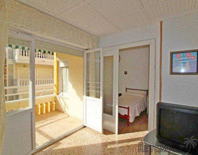 This apartment is perfect if you like to live in the middle.. - 4