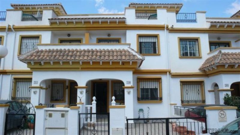 3 Bedrooms - House - Alicante - For Sale