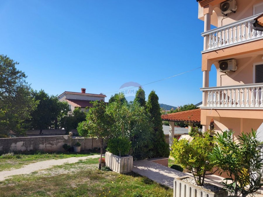 Istra, Medulin, hotel sa 20 soba i dvosobnim stanom i pogled - 5