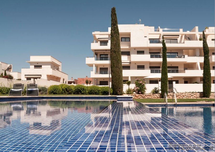 Nice apartment located in Los Dolses, Orihuela Costa. The..
