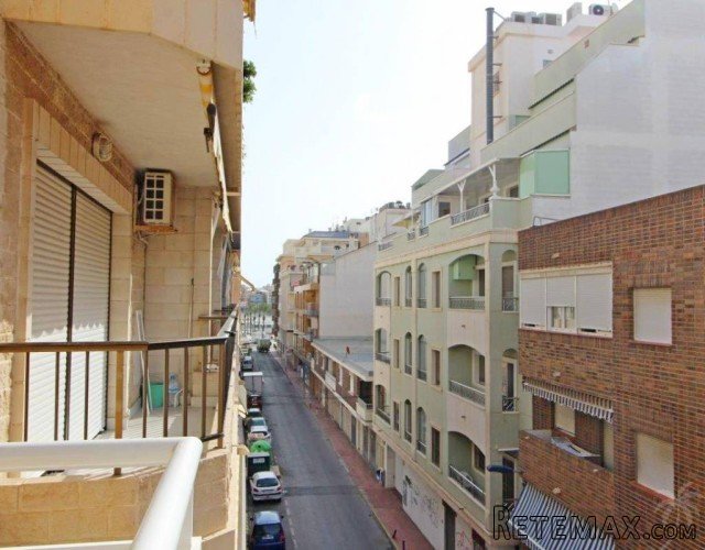 This apartment is perfect if you like to live in the middle.. - 6