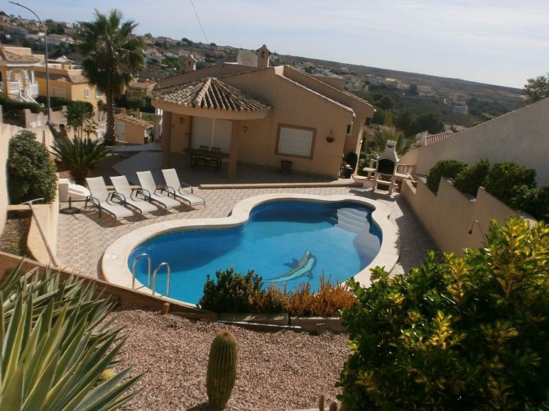 4 Bedrooms - Villa - Alicante - For Sale