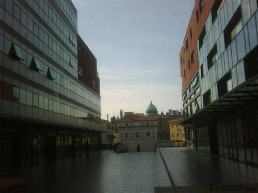 CENTAR GRADA, P.P. 52m2 U PRIZEMLJU SA IZLOGOM - 2