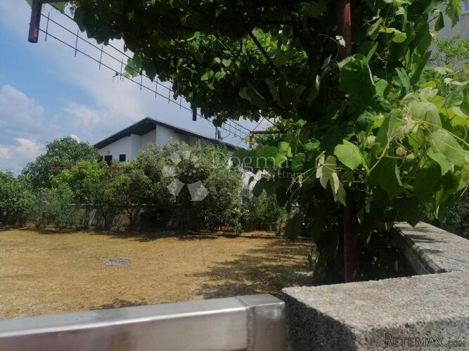 TRIBUNJ, ograđeno i uređeno građevinsko zemljište - 2