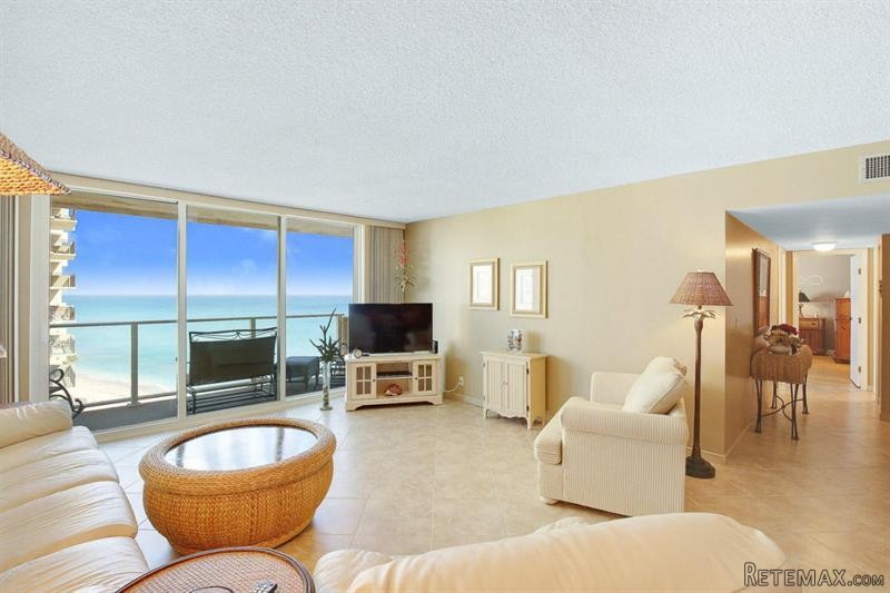 2 bedroom Residence For Sale: Singer.. - 2