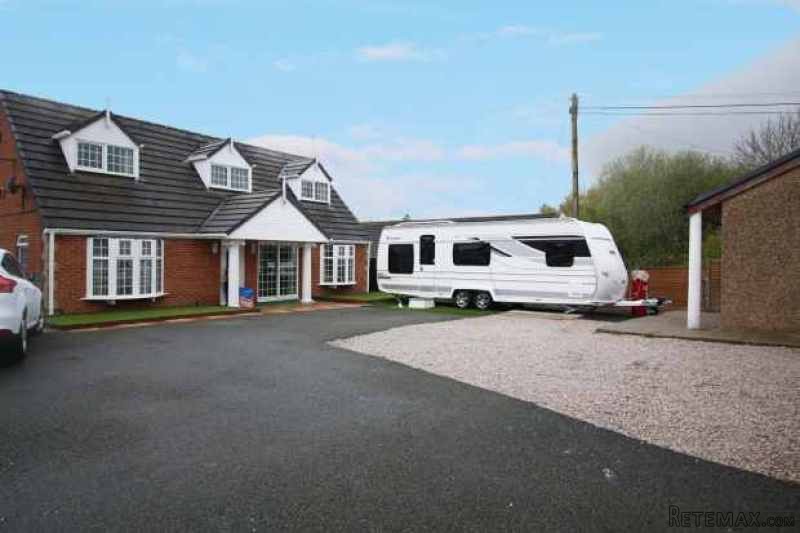 5 bedroom, Bungalow house for sale