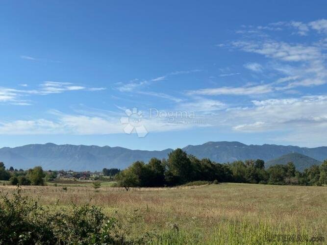 GRAĐEVINSKO ZEMLJIŠTE U BLIZINI CENTRA GRADA ,MIRNA LOKACIJA - 3